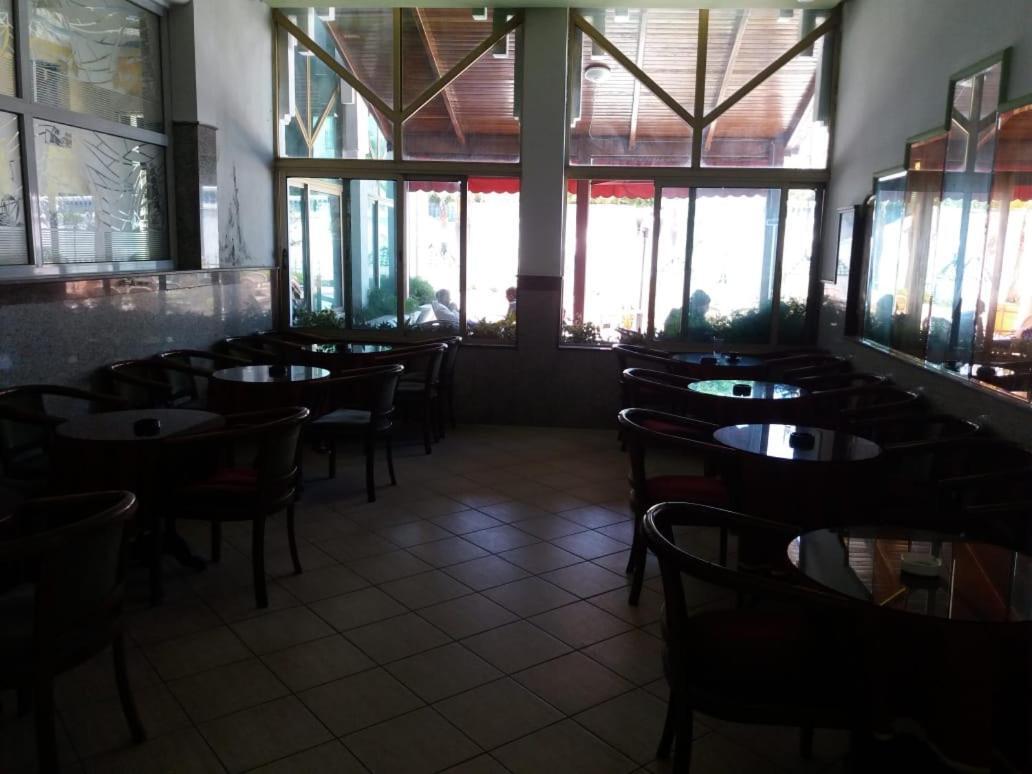 לאראש Hotel Choumis Haj Messaoud מראה חיצוני תמונה