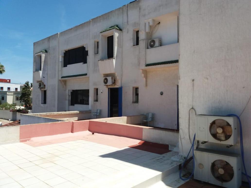לאראש Hotel Choumis Haj Messaoud מראה חיצוני תמונה