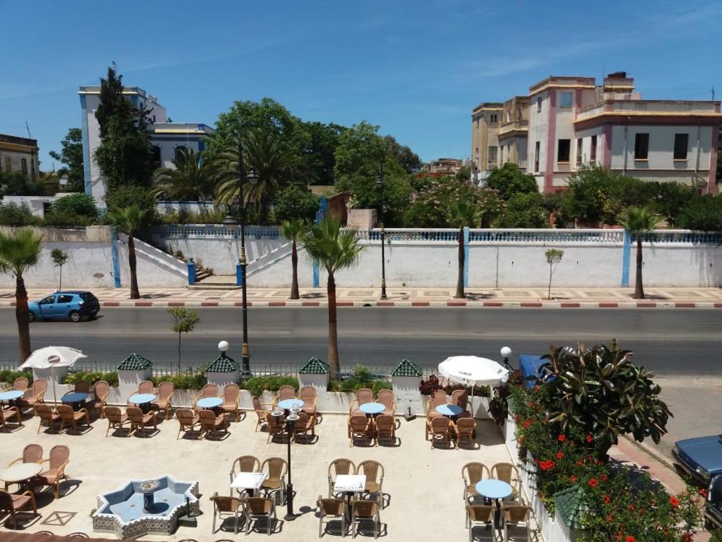 לאראש Hotel Choumis Haj Messaoud מראה חיצוני תמונה
