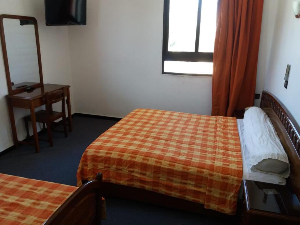 לאראש Hotel Choumis Haj Messaoud מראה חיצוני תמונה