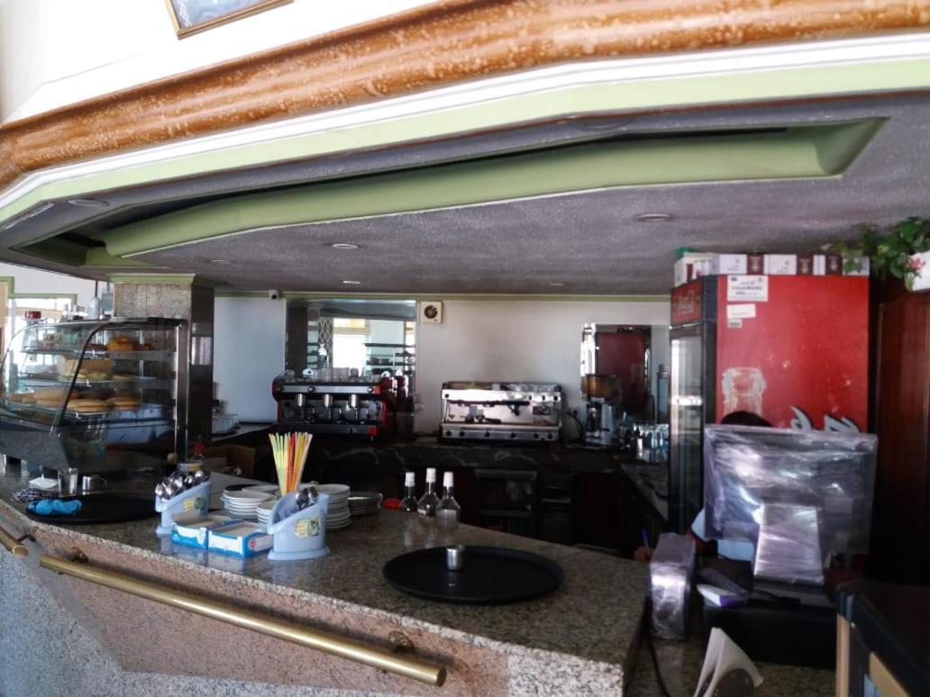 לאראש Hotel Choumis Haj Messaoud מראה חיצוני תמונה
